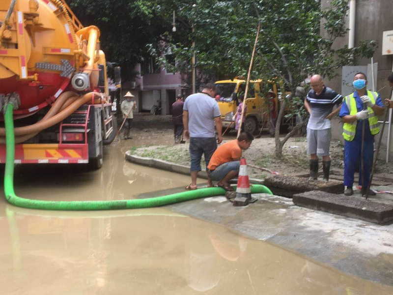 南湖承接工厂污水雨水管道疏通,化粪池抽粪清洗隔油池